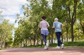 骑士以135比119大胜步行者，豪取赛季第13胜，稳居东部第六。