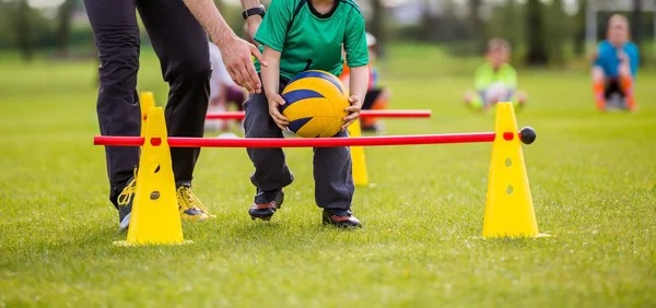 前11轮仅打进12球，斯基拉：罗马想在冬窗买新前锋和右脚边锋