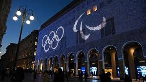 篮球勇士明星球员连续三场20+得分